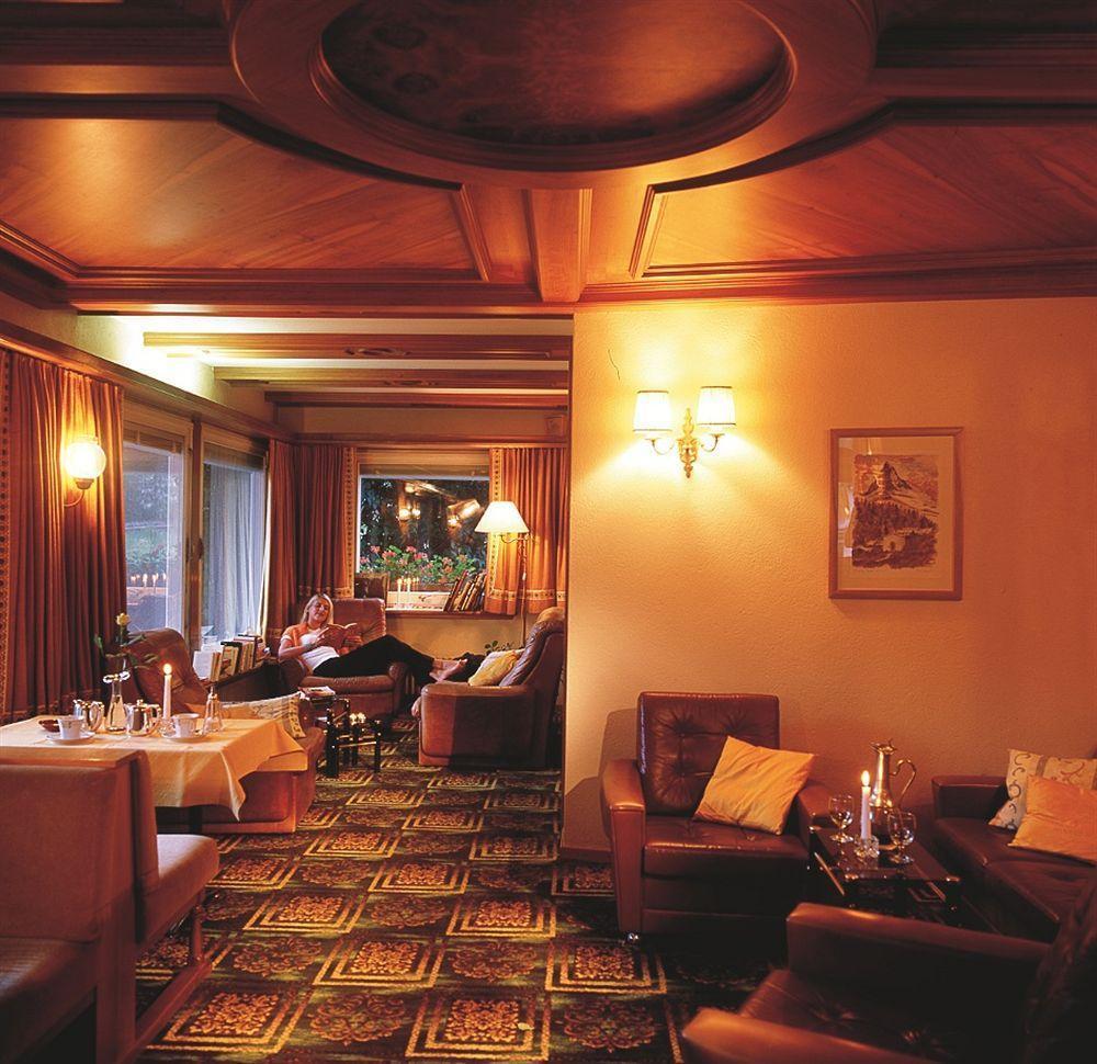 Hotel Alfa Zermatt Restoran fotoğraf